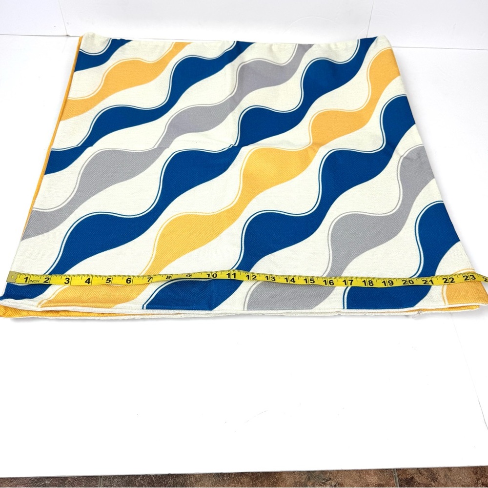 Geometric Set of 4 Throw Pillow Covers Blue Yellow Grey NEW - Picture 11 of 12